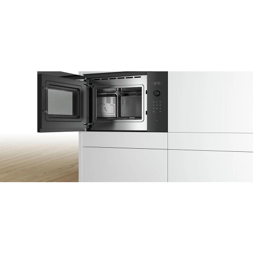 Встраиваемая микроволновая печь Bosch BFL554MB0